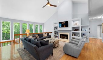 500 Terrington Dr, Ballwin, MO 63021