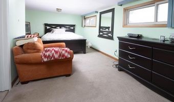 130 Delta Dr, Algonac, MI 48001