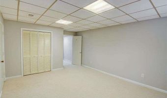 639 Lakeshore Dr, Berkeley Lake, GA 30096