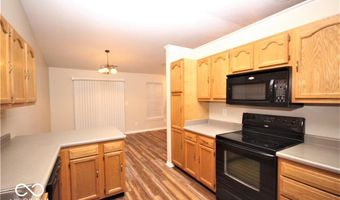 556 Hollowood Ln, Avon, IN 46123