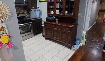 511 N ARMISTEAD St 303, Alexandria, VA 22312