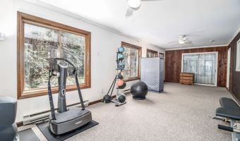 5 Bayberry Dr, Brookfield, CT 06804