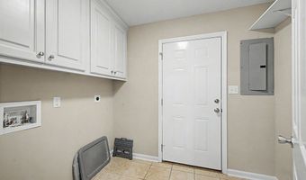 107 Clinton Ln, Albany, GA 31701