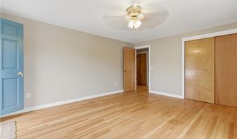 35 Superior View Blvd, North Providence, RI 02911