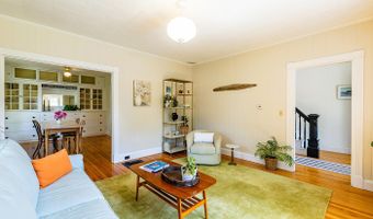 21 Elm St, Belfast, ME 04915