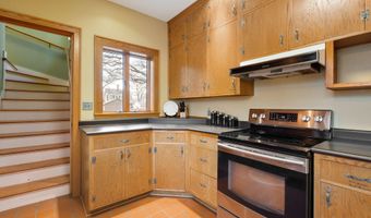 907 1st Dr NW, Austin, MN 55912