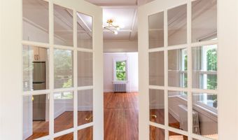 17 S Airmont Rd, Airmont, NY 10901
