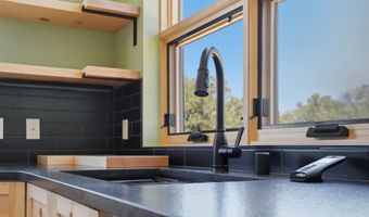 102 Spanish Peaks Rd, Arroyo Hondo, NM 87513