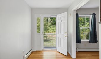 50 Hoskins Rd, Bloomfield, CT 06002