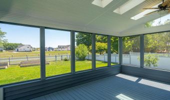 18 BAY BREEZE Dr, Lewes, DE 19958