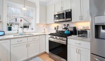 38 Rivers Edge Dr, Coventry, RI 02816
