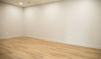 778 Lake Viking Ter, Altamont, MO 64620