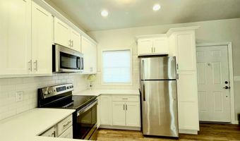 47 Park Ave D, Amityville, NY 11701