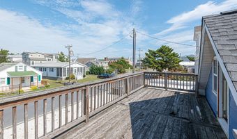 8 E DAGSBORO St, Fenwick Island, DE 19944