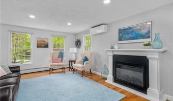 17 Will Croft St, Cumberland, RI 02864