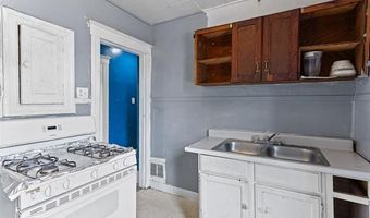 5839 McMillan St, Allen Park, MI 48209