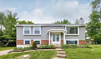 241 Valleyoak Ct, Ballwin, MO 63021