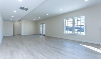 9 Fairway Ct, Alton, IL 62002