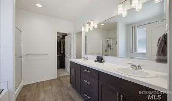 1511 Yellowstone St, Caldwell, ID 83607