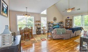 123 White Oak Road Ext, Arden, NC 28704
