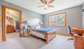 210 Evergreen Dr, Batesville, IN 47006
