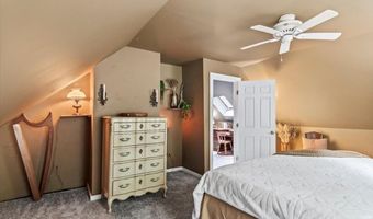 447 Farm Rd, Arlington, VT 05250