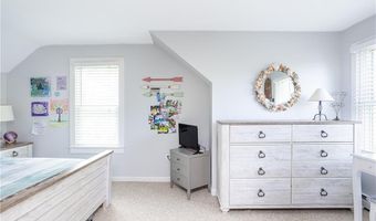 57 Warren Ave, Middletown, RI 02842