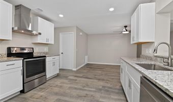3179 FOXWOOD Dr, Apopka, FL 32703
