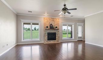 5817 Woodland Rd, Bartlesville, OK 74006