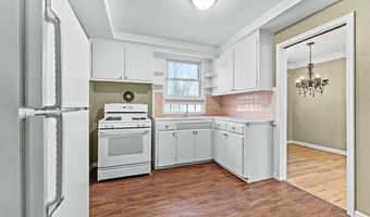 15629 Oceana Ave, Allen Park, MI 48101