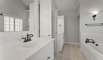 17647 Lake Azalea Dr, Baton Rouge, LA 70817