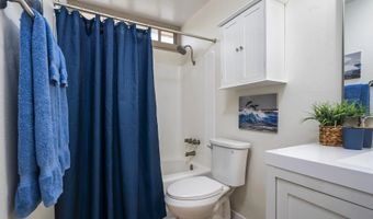 4062 Valeta 334, San Diego, CA 92110
