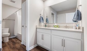 800 Dipper Ln 3, Aurora, OH 44202