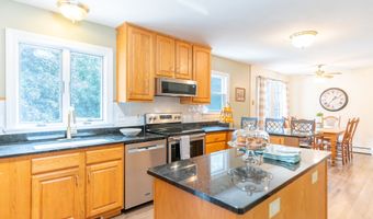 16 Gooseneck Hill Rd, Canterbury, CT 06331