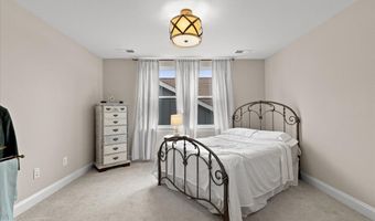 117 MALLARD Dr, Lake Frederick, VA 22630