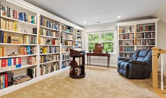 57 Sunset Ridge Ln 57, Bolton, MA 01740