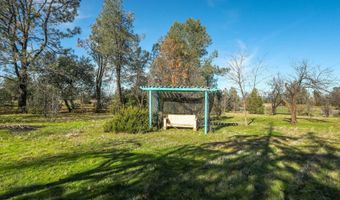 17405 Maryann Ln, Anderson, CA 96007