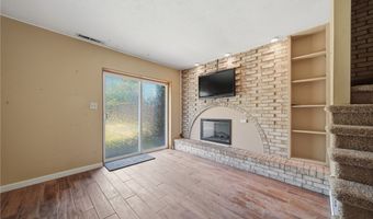 824 S Chillicothe Rd 2, Aurora, OH 44202