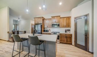 2005 E RIDGE HAVEN Ln, Appleton, WI 54913