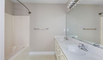 164 Fieldwood Dr, Advance, NC 27006