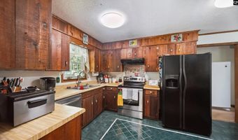 102 Indian Waters Trl, Batesburg, SC 29006