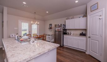 125 Sunland Dr, Beebe, AR 72012