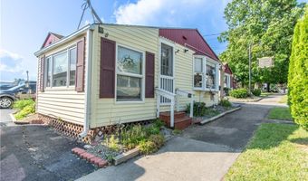 24 Bethune St, Alexandria Bay, NY 13607