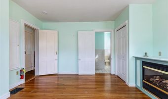 55 Hunter Ave, Newport, RI 02840