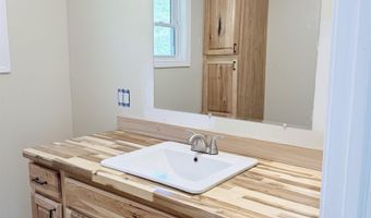 93 Pace Rd, Bennington, VT 05201