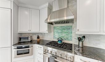 511 LOQUAT Dr, Anna Maria, FL 34216