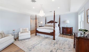 1040 Buttonwoods Ave, Warwick, RI 02886