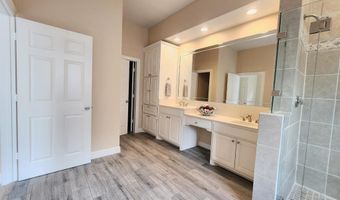 4121 Juliard Dr, Addison, TX 75001