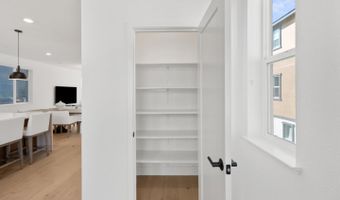 2815 Crusader St, Alameda, CA 94501