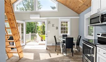 110 Vine St, Coventry, RI 02816